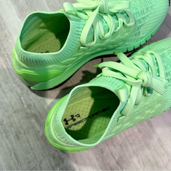 Under Armour UA HOVR Phantom - Highlighter Lime Green - Picture 11 of 14